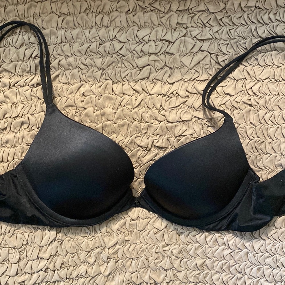 Victoria’s Secret Very Sexy Pushup Bra 34A